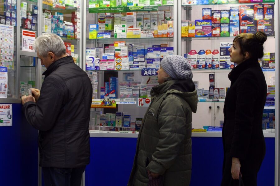 Росздравнадзор: Ажиотажный спрос на медицинские препараты снизился