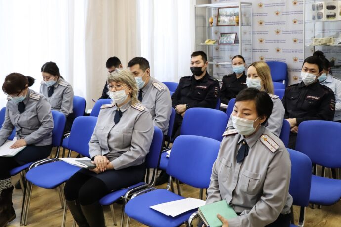В Якутии обсудили вопросы профилактической работы с осужденными подростками