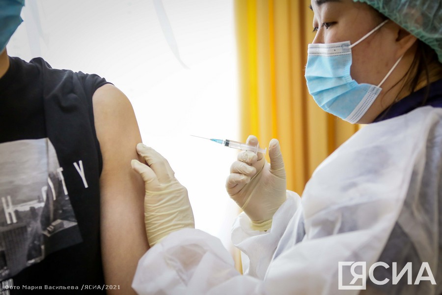 В Усть-Алданском районе Якутии вакцинировались от гриппа более 11 тысяч человек