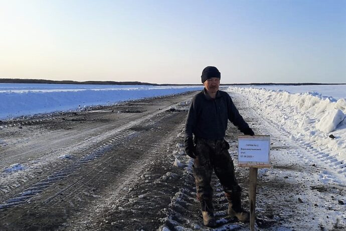 В Якутии на реках Лена и Колыма ведут активную работу по ослаблению прочности льда