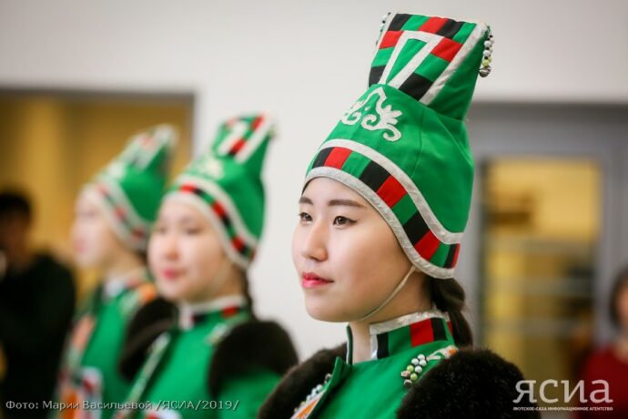 Национально-культурные объединения и казачьи общества Якутии получат средства на социально значимые проекты