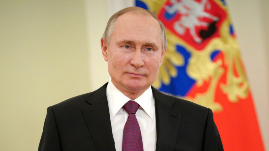 Владимир Путин поздравил работников скорой помощи с профессиональным праздником