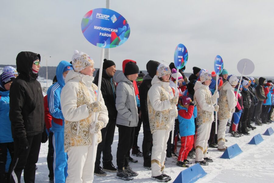 200 сильнейших лыжников вышли на трассу первенства и чемпионата Якутии