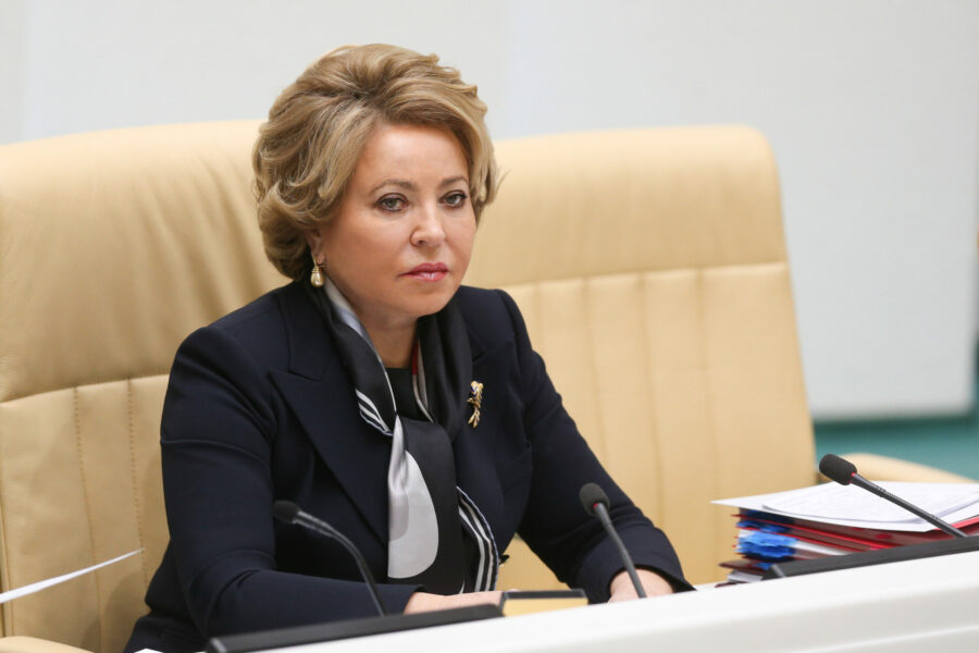 Матвиенко призвала кабмин принять меры по снижению цен в магазинах