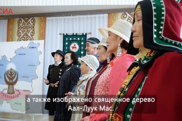 Якутские мастера вручную вышили карту республики в рамках акции "Вышитая карта России"