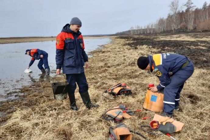 Спасатели Службы спасения Якутии были задействованы в тушении природного пожара
