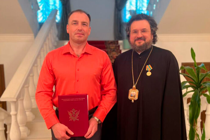Архиепископу Роману вручили золотую медаль "За вклад в развитие уголовно-исполнительной системы"