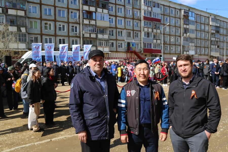 Работники аэропорта «Якутск» поздравили ветеранов – тружеников отрасли и детей войны