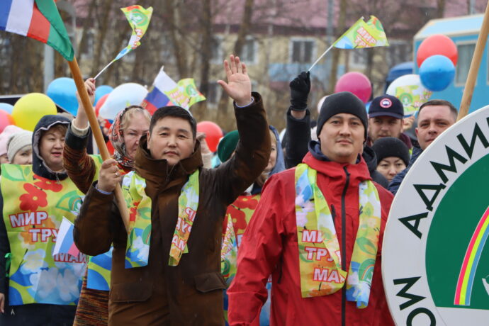 В городе Ленске Якутии отметили Первомай и подняли Знамя Победы