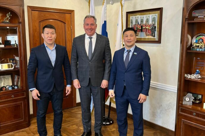 Министр спорта Якутии встретился с президентом Олимпийского комитета России