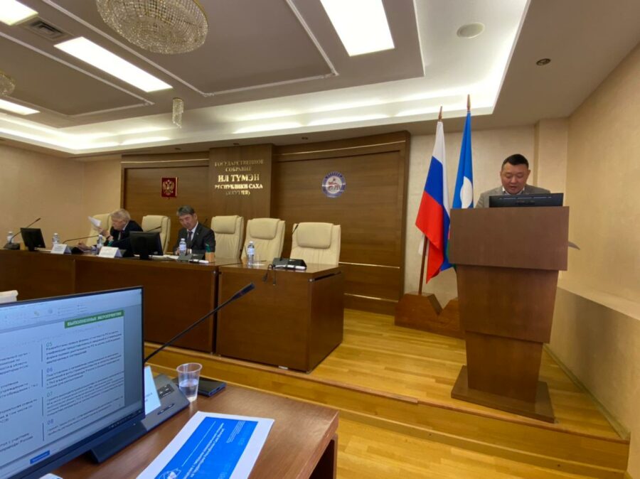 В Ил Тумэн обсудили реформу обращения с твердыми коммунальными отходами в Якутии