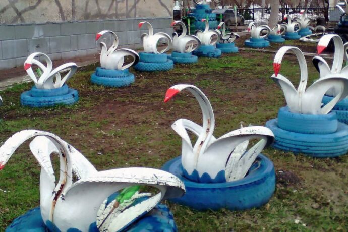 Жителям Якутии помогут утилизировать «лебедей из шин»