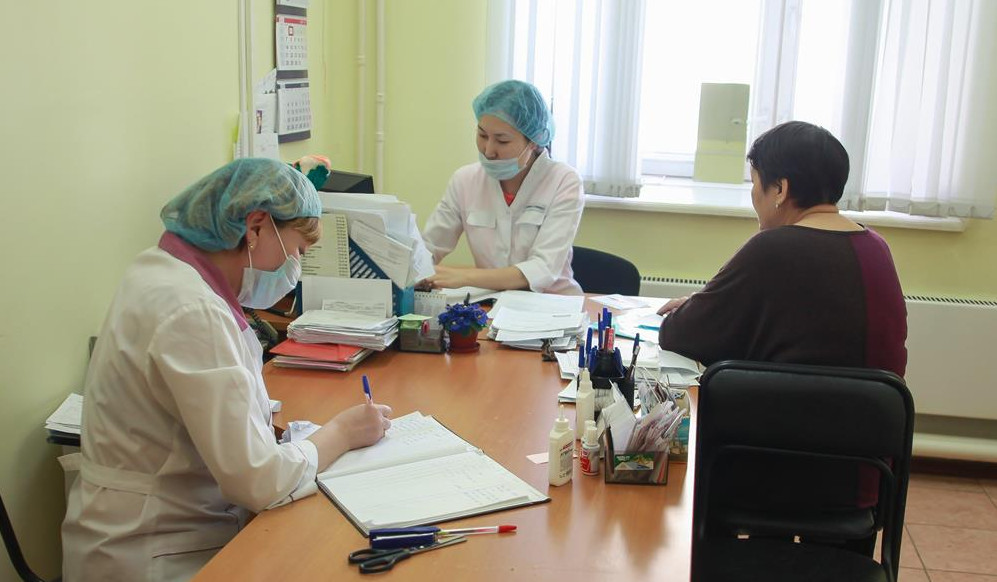В села Якутии отправятся работать 147 медиков