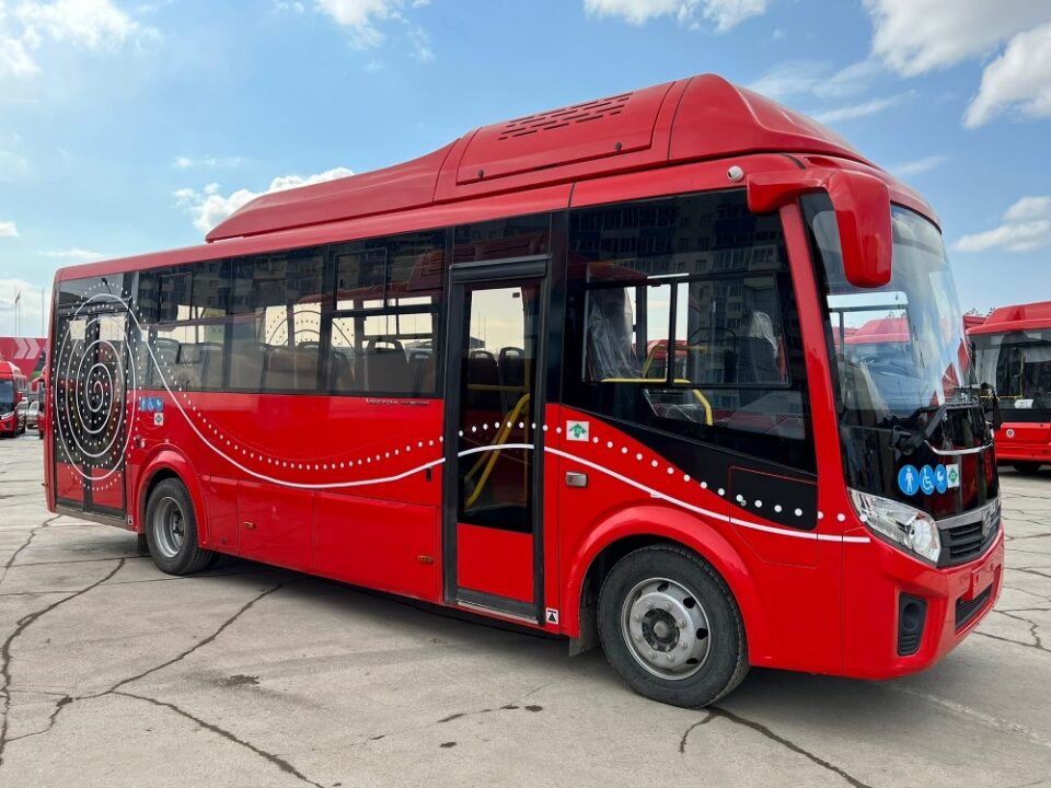 Во время ысыаха до Ус Хатын якутян будут возить новые автобусы