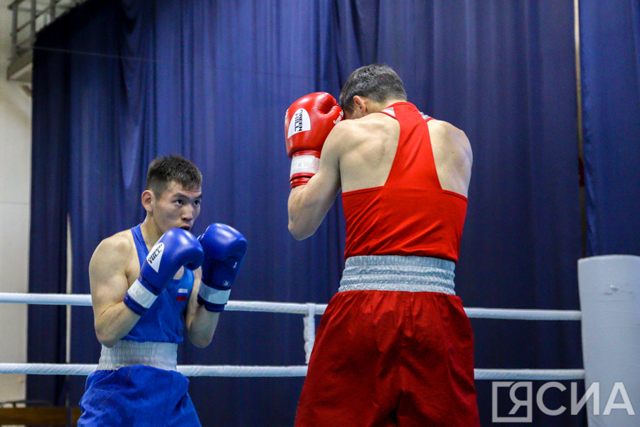 В Якутске стартовал чемпионат Дальнего Востока по боксу среди мужчин