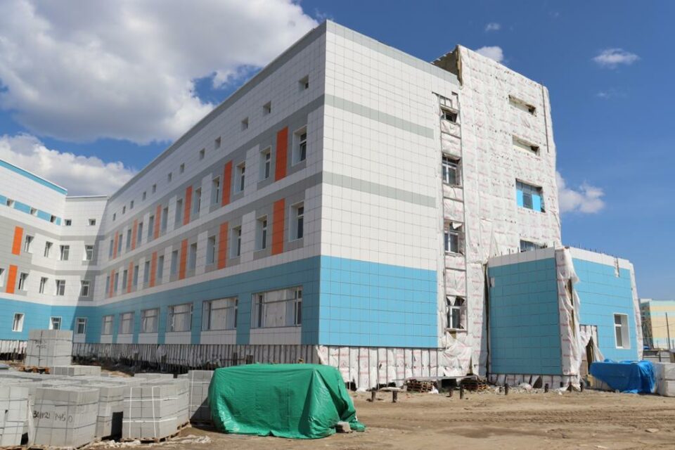 В Якутии здание онкологического диспансера готово на 69%