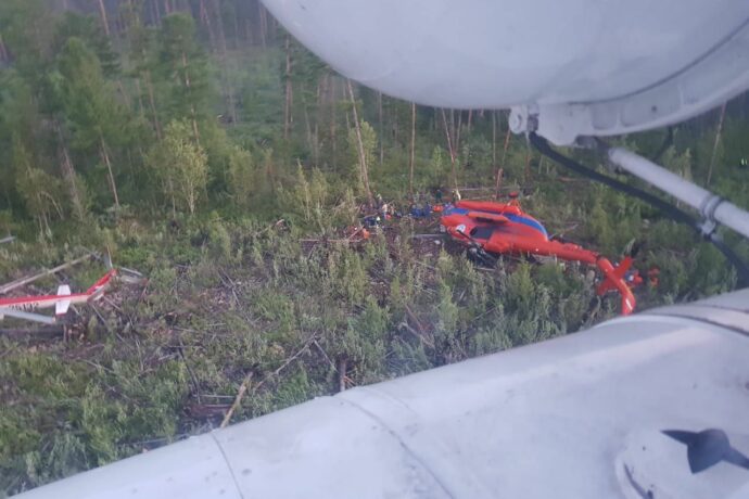 Появились кадры с места жесткой посадки вертолета в Якутии