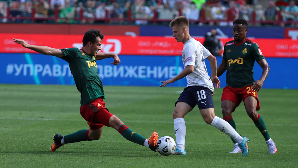 Футболист из Якутии отметился голевой передачей в матче против московского «Локомотива»