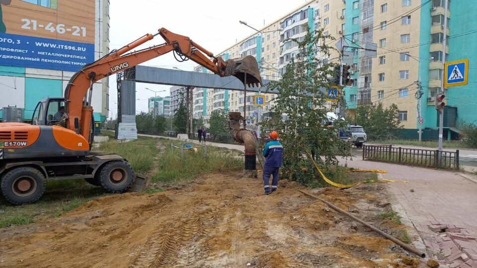 На улице Федора Попова Якутска проходят пневматические испытания газопровода