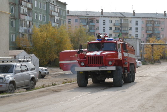 Восемь человек спасены во время пожара в жилом доме в Якутске