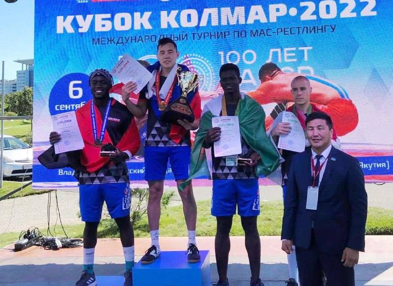 Мас-рестлеры из Якутии, Москвы и Узбекистана стали победителями Кубка "Колмар"