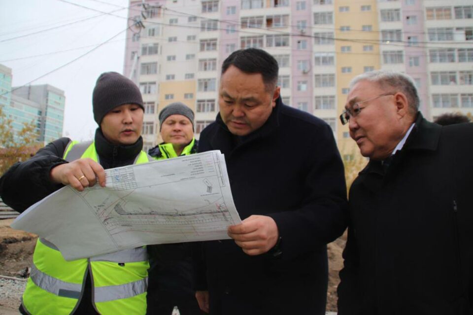 Ремонт дорог в рамках нацпроекта "БКД" проверили депутаты Якутской городской Думы