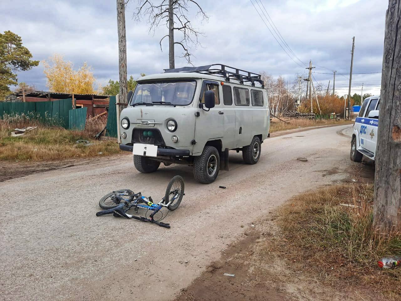 Юная велосипедистка пострадала в результате наезда автомобиля в Якутии