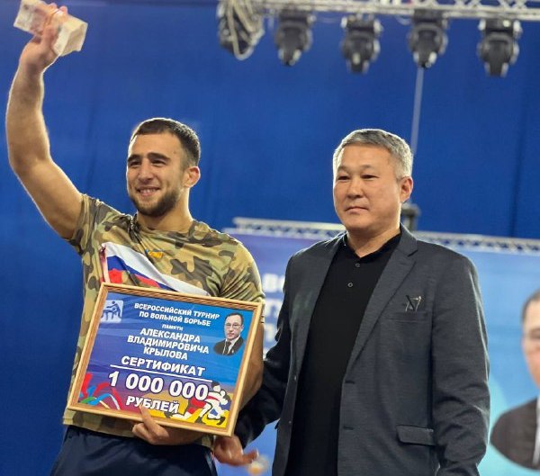 Всероссийский турнир по вольной борьбе памяти Александра Крылова состоялся в Якутске