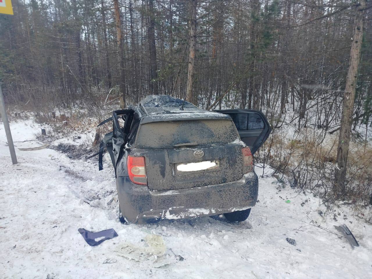Один человек погиб, трое детей получили тяжелые травмы в ДТП в Якутии