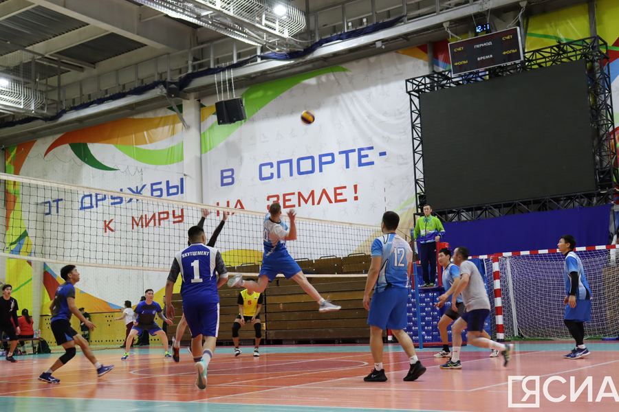 В Якутске стали известны обладатели Кубка «АЭБ» по волейболу среди трудовых коллективов