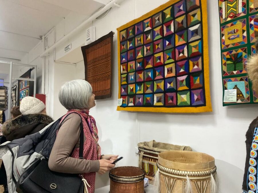 Выставку работ народного и декоративно-прикладного искусства открыли в Якутске