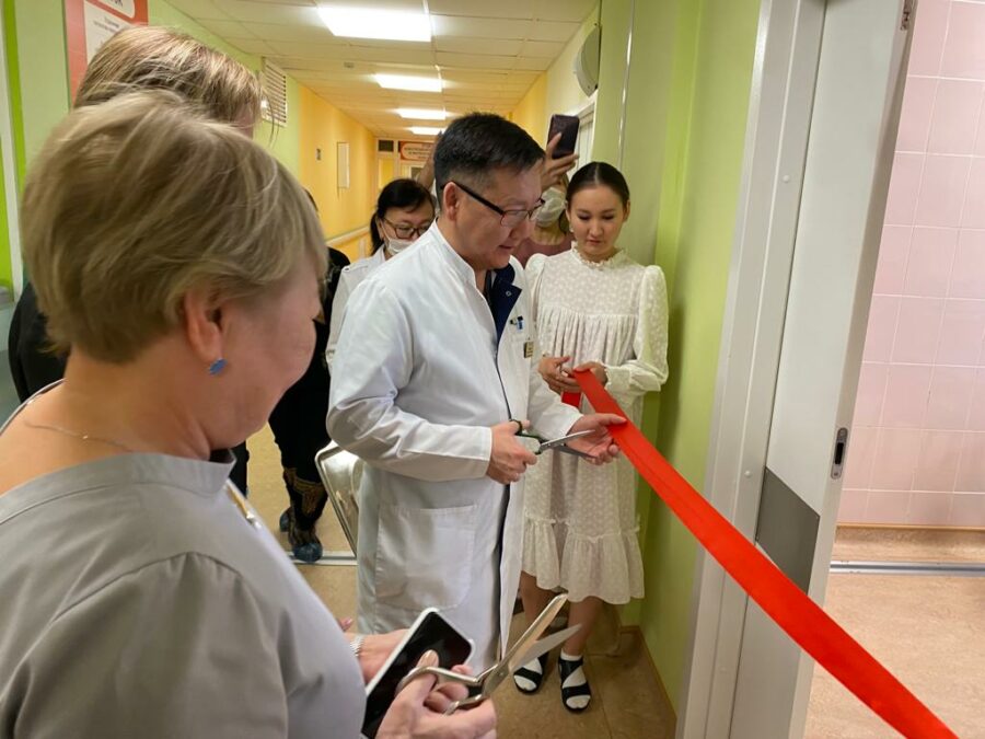 В Якутске открылся первый на Дальнем Востоке банк грудного молока для недоношенных детей