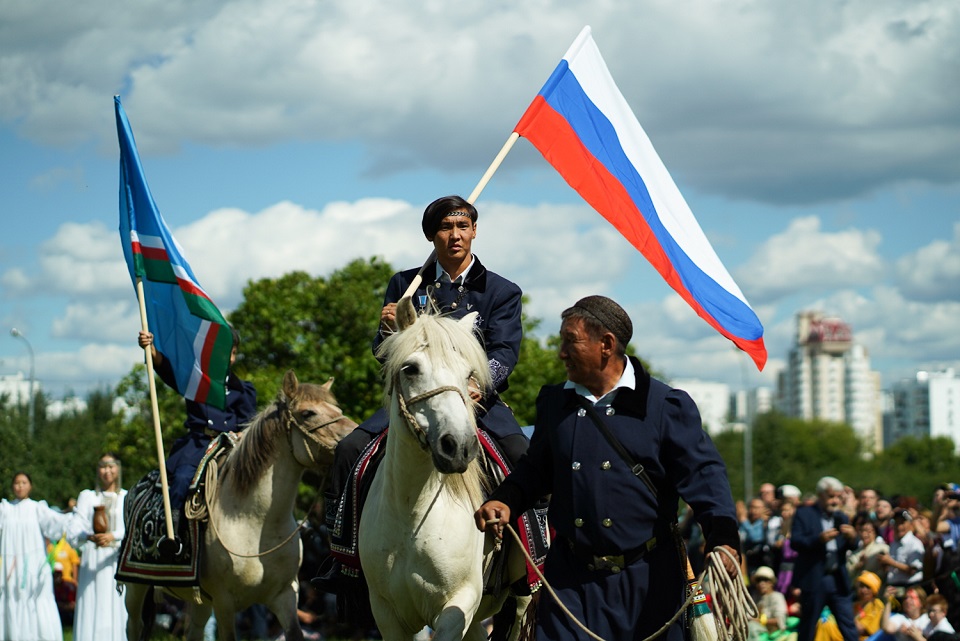 В Санкт-Петербурге открыли выставку о конном походе из Оймякона в Москву