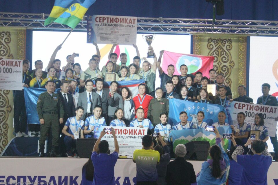 Команда из Якутска победила в спартакиаде на призы отряда «Боотур»