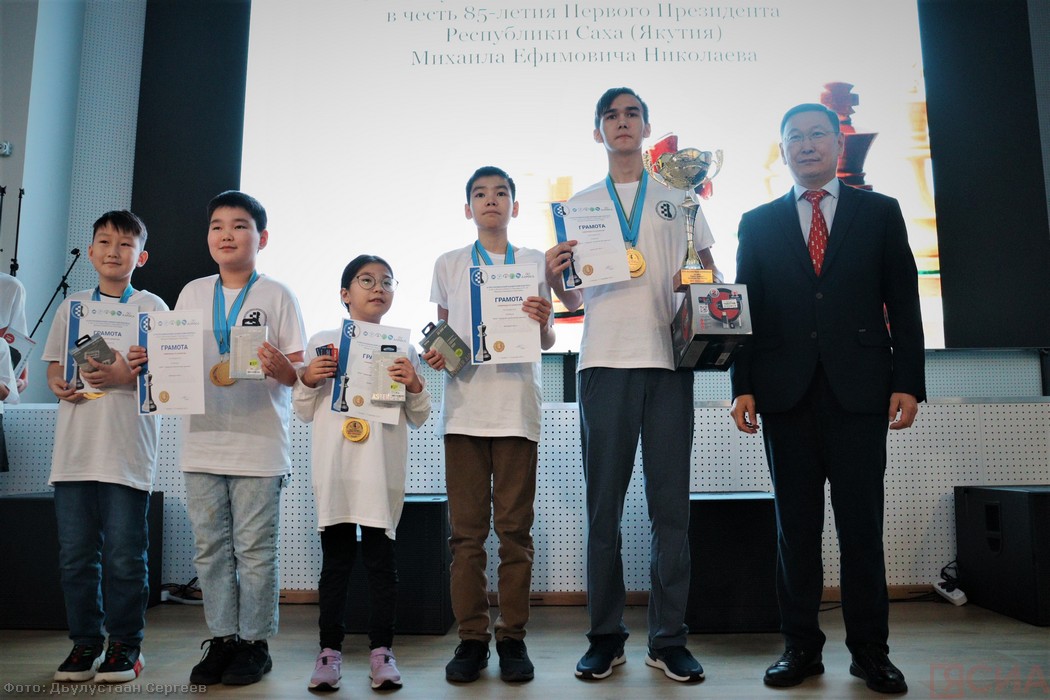 Победителями шахматной олимпиады стали ученики Якутской классической гимназии