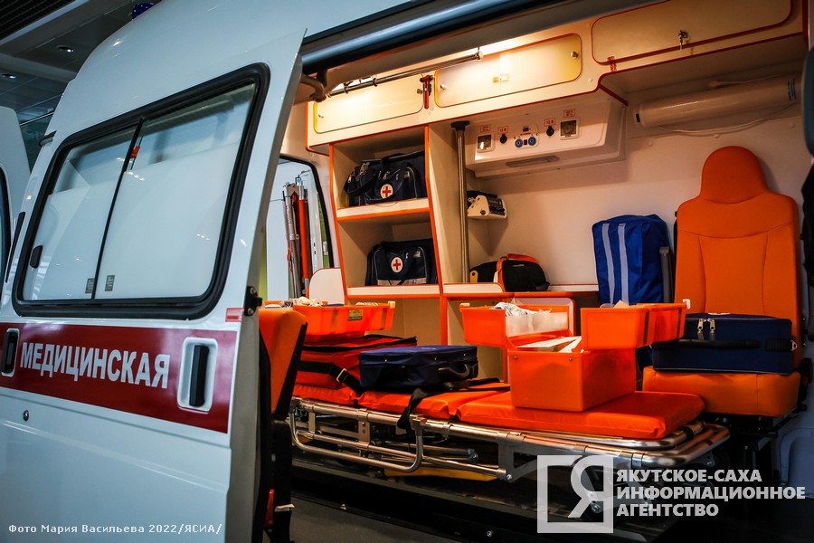 Шесть человек госпитализированы после ДТП в Вилюйском районе