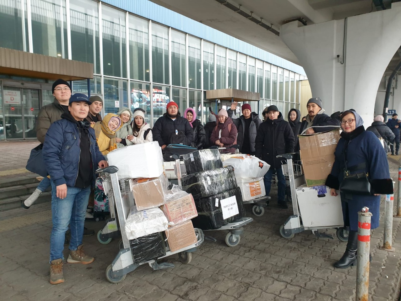 Около тонны якутских продуктов доставили раненым бойцам СВО активисты «Саха-волонтёр»