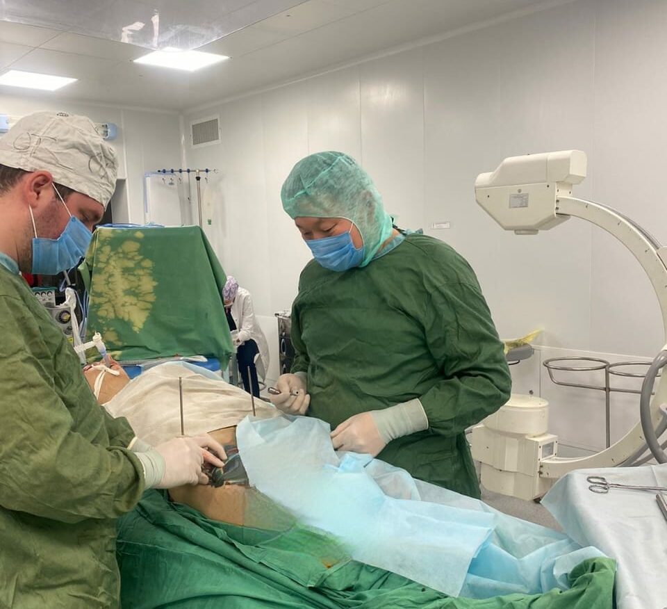 Медики из Якутии помогают военным врачам в военном госпитале Ростова-на-Дону
