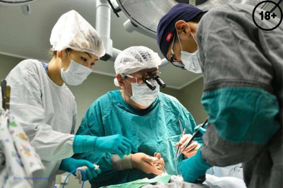 Видеофакт: как специалисты из Якутии провели первую на Дальнем Востоке трансплантацию сердца