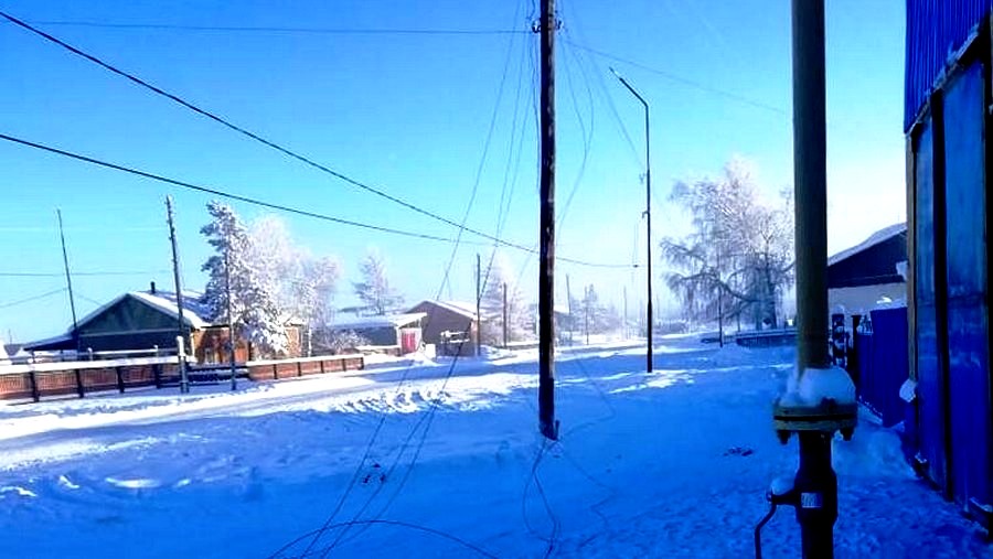 В двух селах Якутии восстановили электроснабжение после наездов автотранспорта на ЛЭП