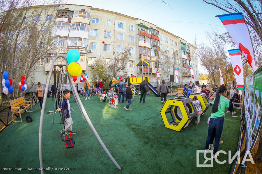 В Якутске на ремонт детских площадок потратят 18 млн рублей