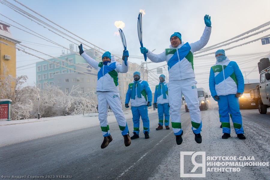 В Якутске провели эстафету огня II зимних игр «Дети Азии»