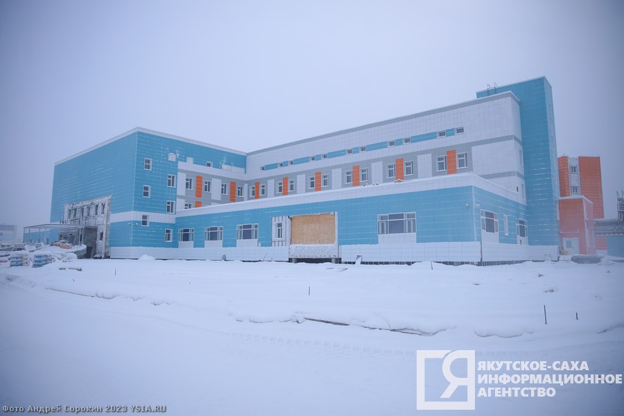 Более 120 специалистов заключили договор на трудоустройство в новом онкодиспансере Якутии