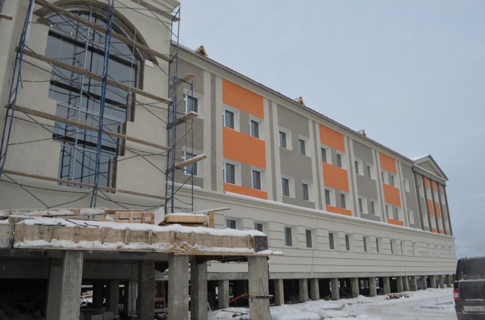 Строительство новой школы завершается в Усть-Алданском районе Якутии