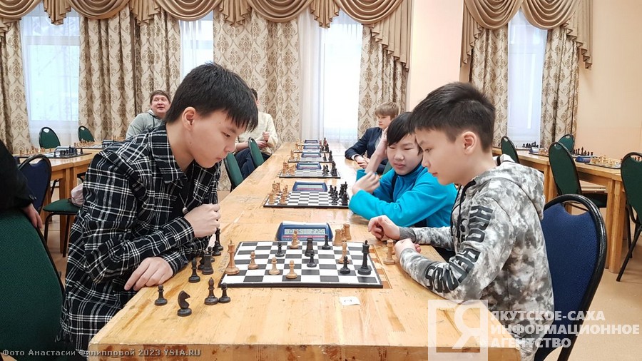 Сильнейших шахматистов Кубка главы Якутии определили по итогам блиц-турнира