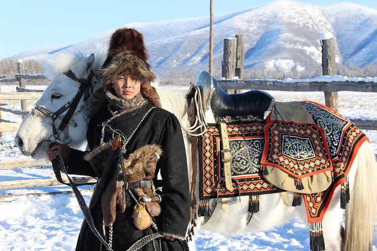 Коневод Дугуйдан Винокуров отправился в новый экстремальный поход на якутских лошадях