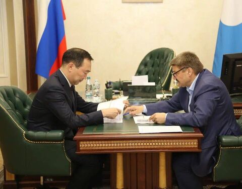 Айсен Николаев провёл рабочую встречу с генеральным директором «Железных дорог Якутии»