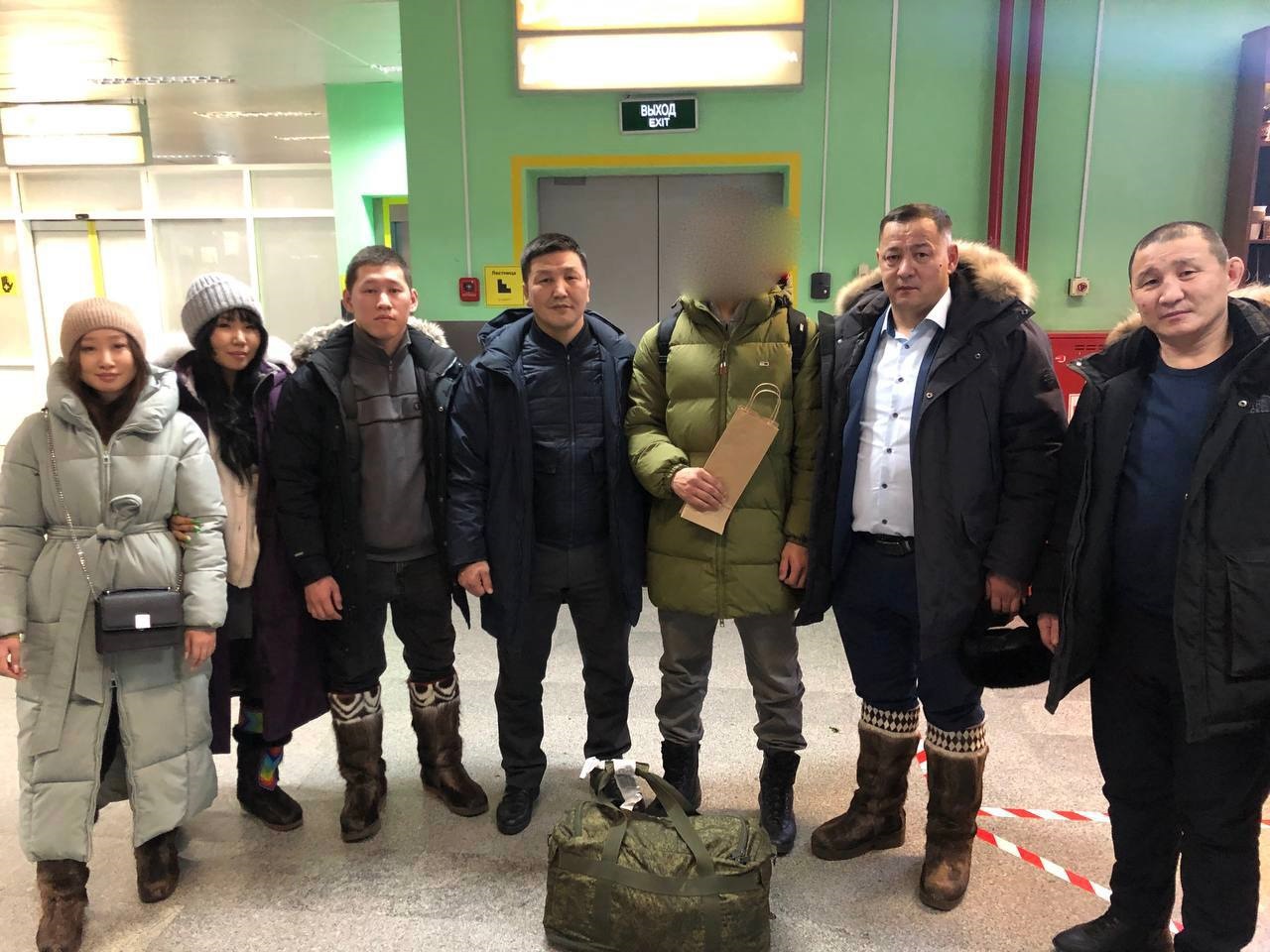 Участников СВО встретил в аэропорту министр спорта Якутии