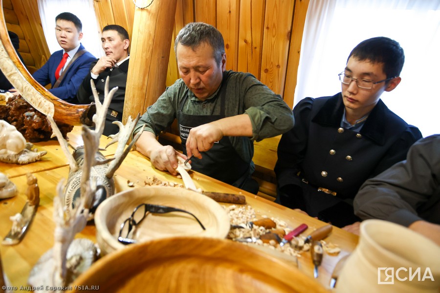 Народные мастера в Якутии будут получать стипендии