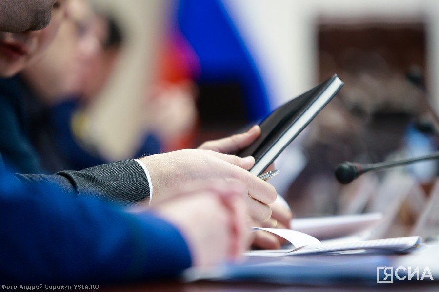Айсен Николаев провел заседание антитеррористической комиссии и оперативного штаба Якутии